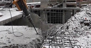 Демонтаж монолитного перекрытия в Тихвине - Профессиональная разборка от 837 руб.